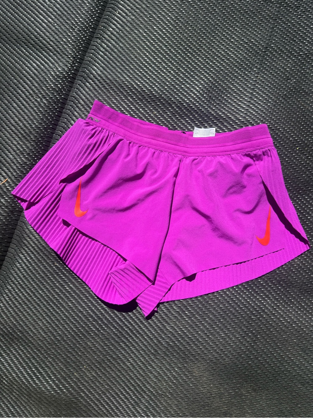 Nike Women's Dri-FIT ADV AeroSwift Shorts XS - Picture 2 of 8